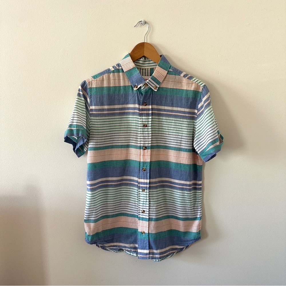 Lightweight 100% Cotton Short-Sleeve Button Down Men’s Small